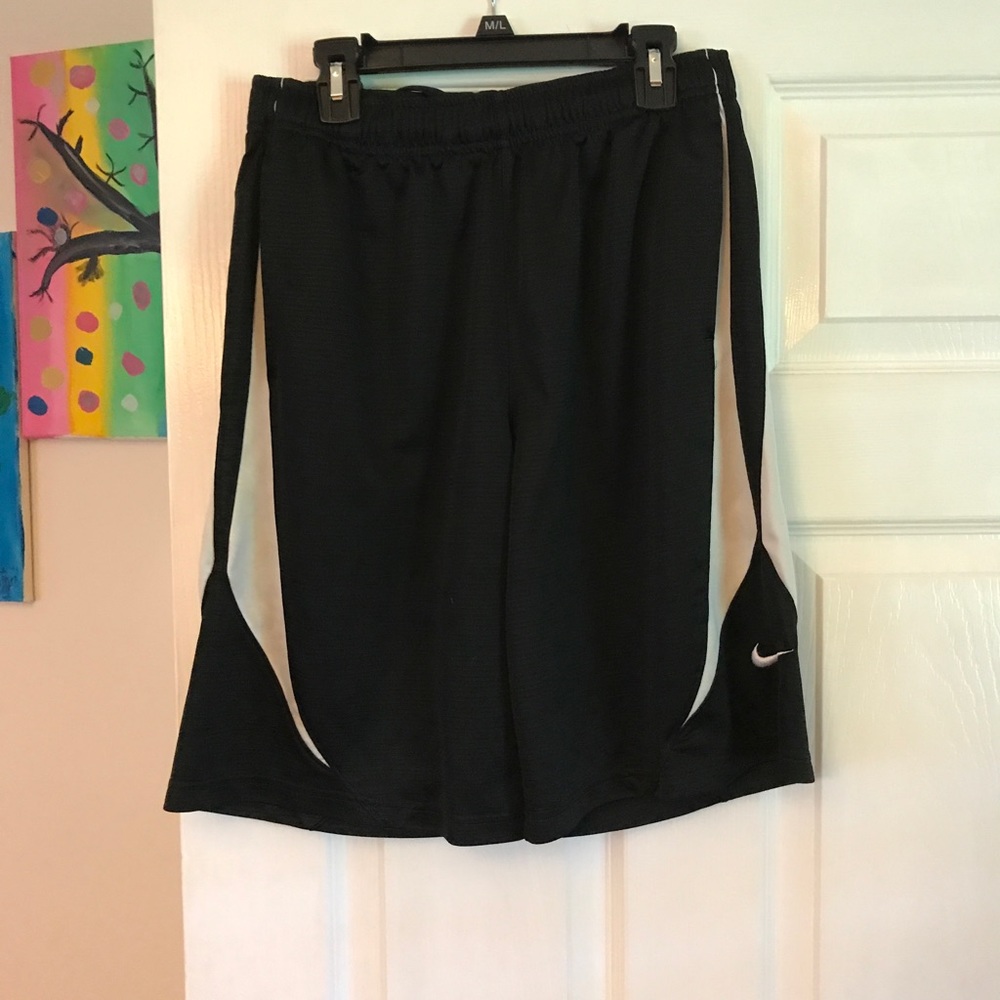 Black men’s Nike shorts